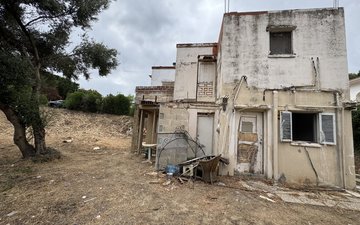 Property slide 21