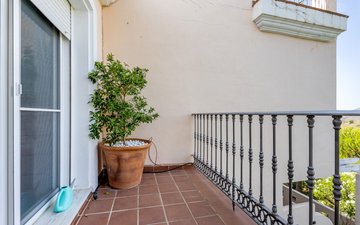Property slide 19