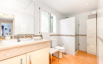 Property slide 10