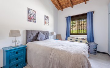 Property slide 21