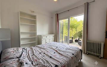 Property slide 18