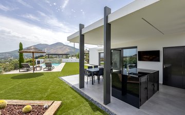 Property slide 39
