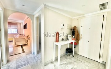 Property slide 32