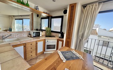 Property slide 18