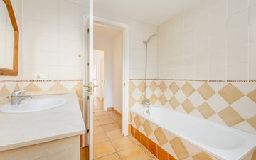 Property slide 10