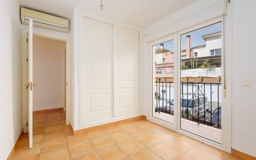 Property slide 18