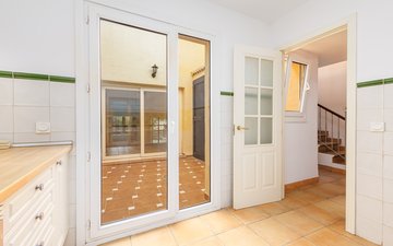 Property slide 19