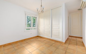 Property slide 5
