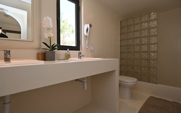 Property slide 40