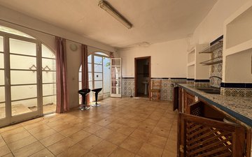 Property slide 25