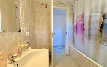 Property slide 25
