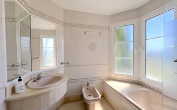 Property slide 10