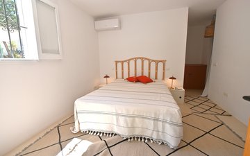 Property slide 24