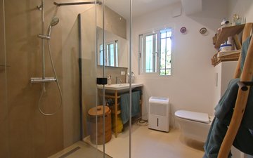 Property slide 20