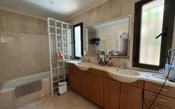 Property slide 16