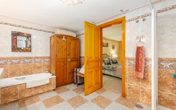 Property slide 32