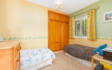 Property slide 18