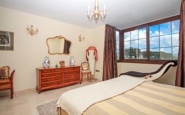 Property slide 10