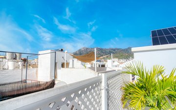 Property slide 31