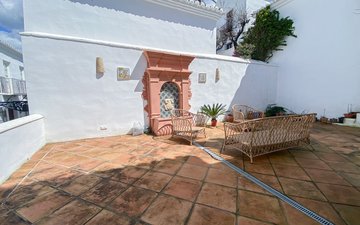 Property slide 10