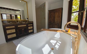 Property slide 22