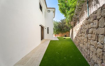 Property slide 52