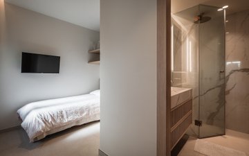 Property slide 25