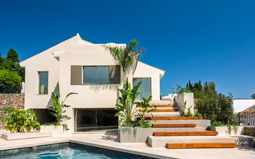 Property slide 10