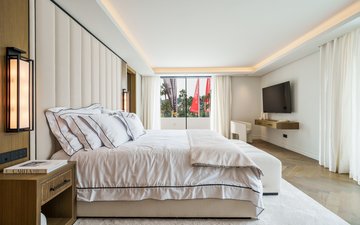 Property slide 18