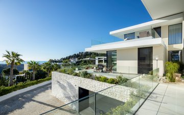 Property slide 17