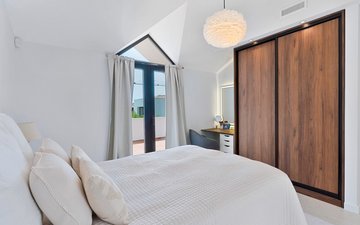 Property slide 32