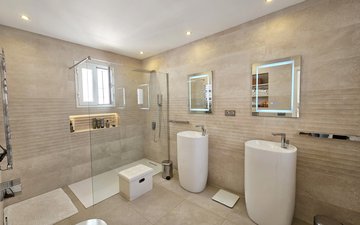 Property slide 16