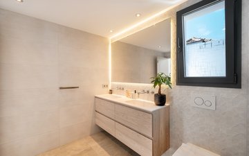 Property slide 35