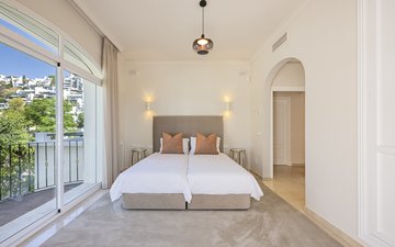 Property slide 39