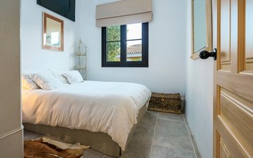 Property slide 46