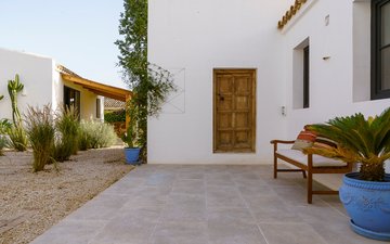 Property slide 18