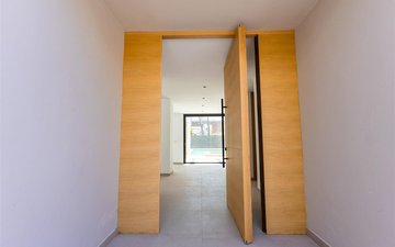 Property slide 21