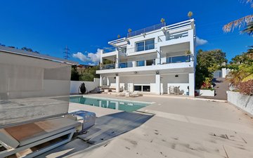 Property slide 31