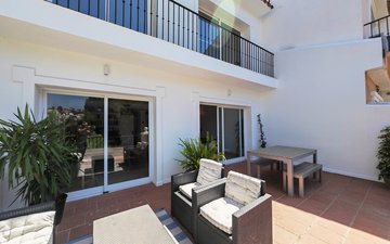 Property slide 25