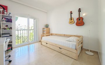 Property slide 19