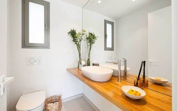 Property slide 17