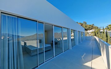Property slide 21