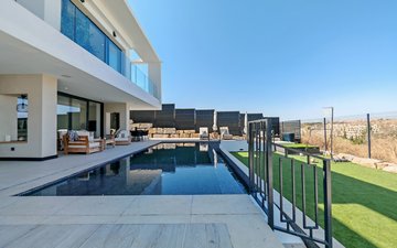 Property slide 27