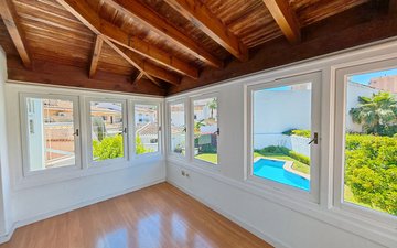 Property slide 14