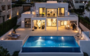 Property slide 32