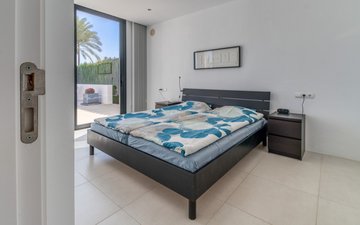 Property slide 15