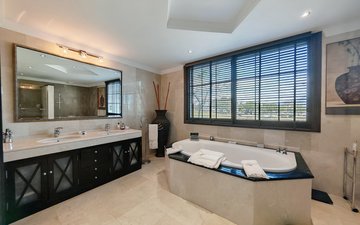 Property slide 17