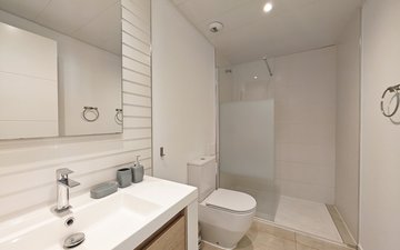 Property slide 16