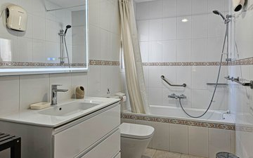 Property slide 16