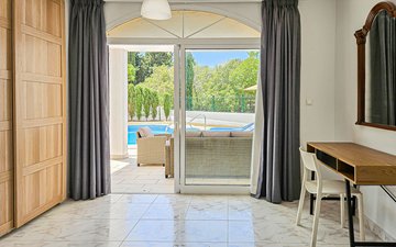 Property slide 15